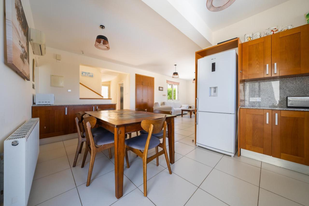 Atlantica 4 Bedroom Villa Near The Beach Protaras Exterior photo